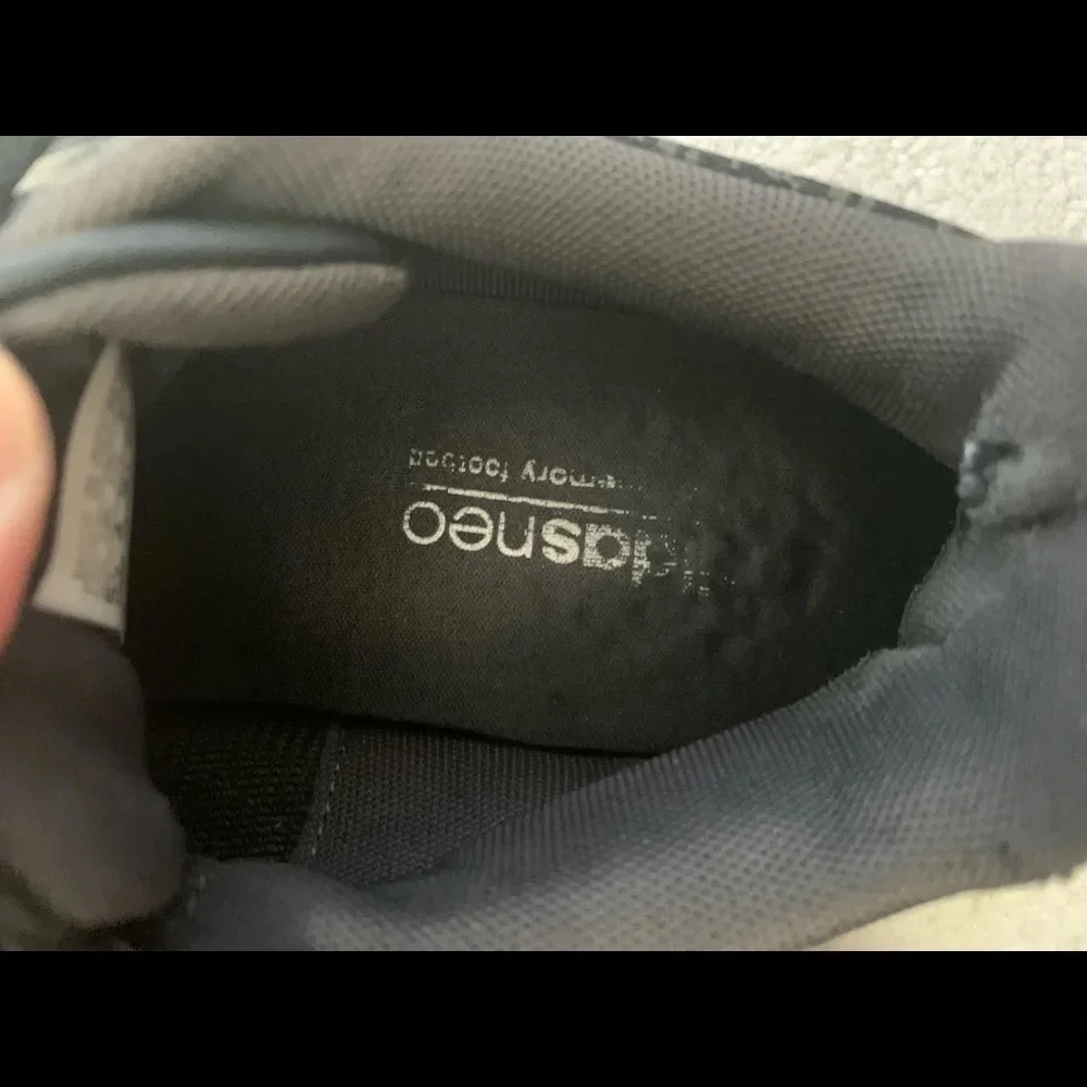 * 🔥HOST PICKS🔥* Adidas Cloudforam advantage shoes sneakers, printed, 5.5